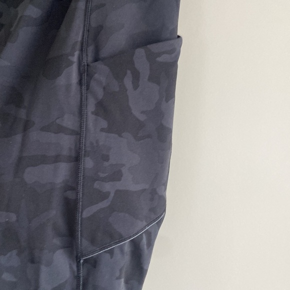 Lululemon Speed Up Crop *21” - Picture 8 of 15